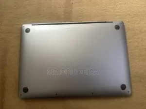 Laptop Apple MacBook Pro 2022 M2 8GB Apple M2 SSD 256GB
