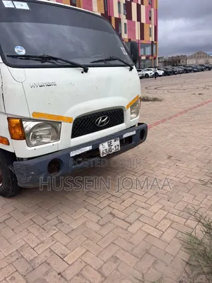 Hyundai Mighty 2
