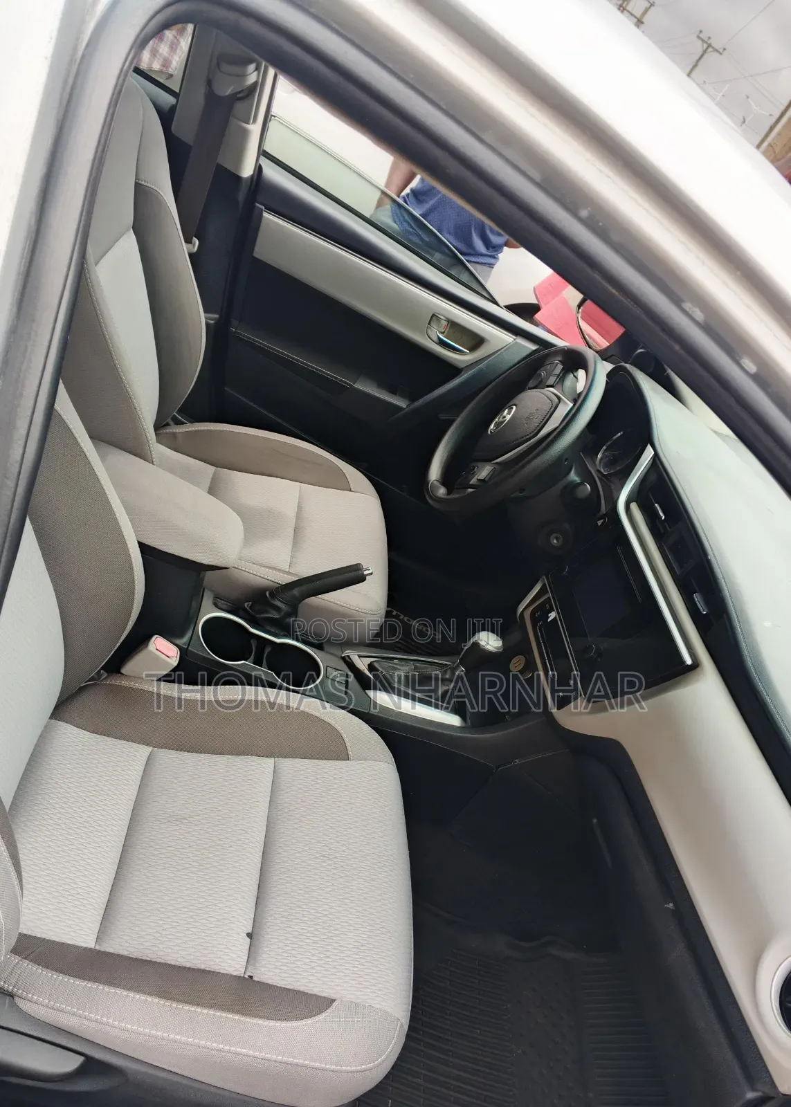 Toyota Corolla 2018 Silver
