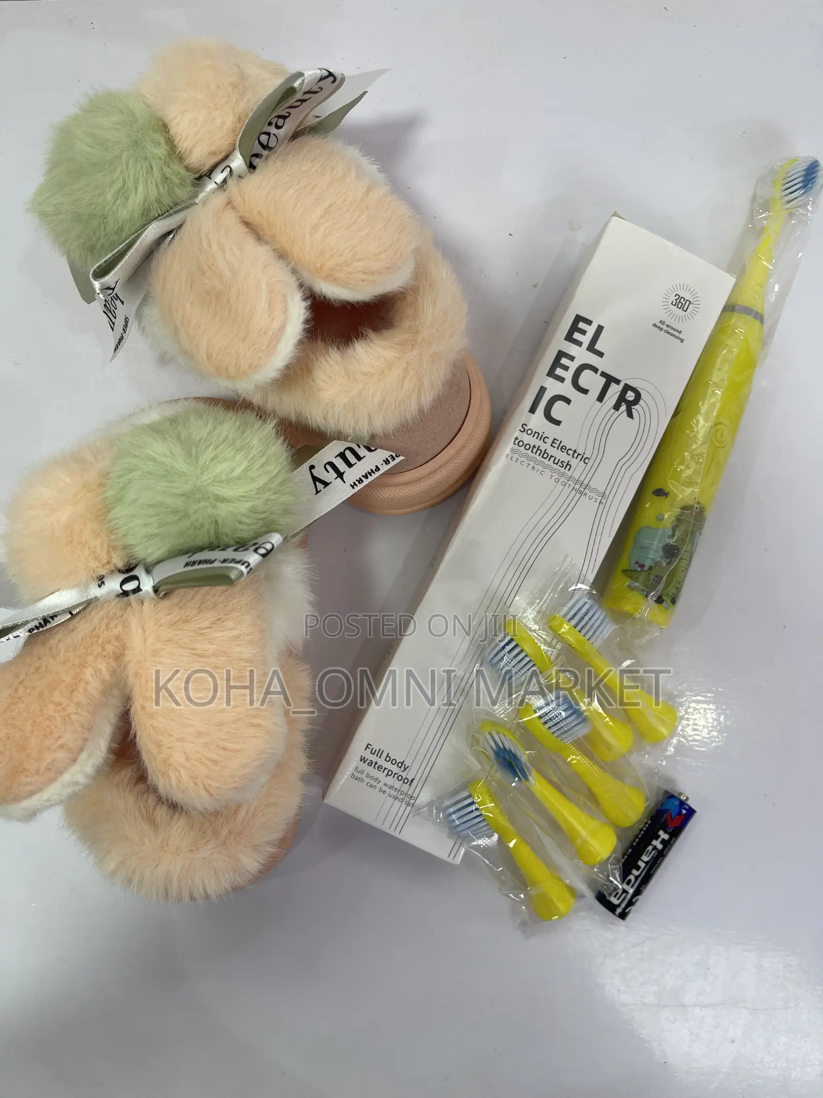 Toddlers Fluffy Shoes + Electric Brush Set
