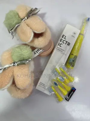Toddlers Fluffy Shoes + Electric Brush Set