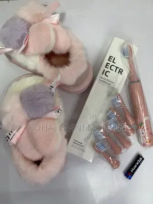 Toddlers Fluffy Shoes + Electric Brush Set
