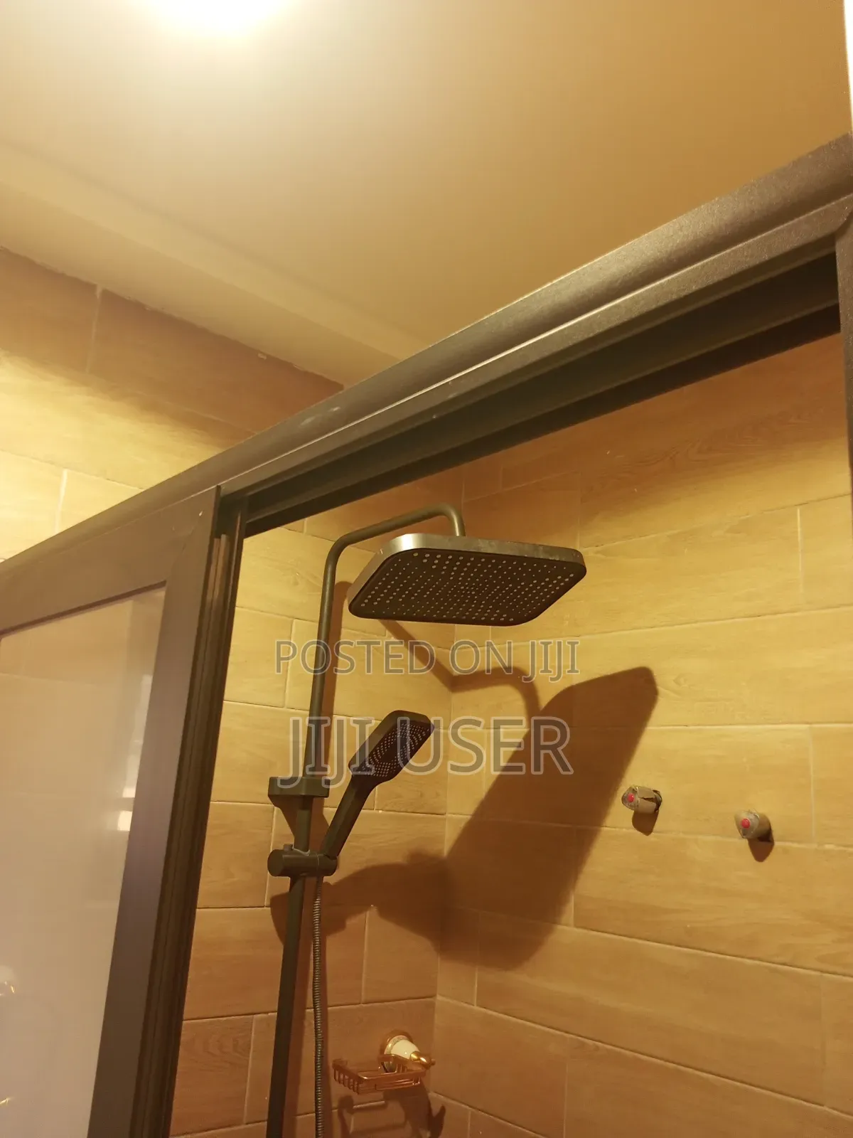 1bdrm House in Madina Estate for rent