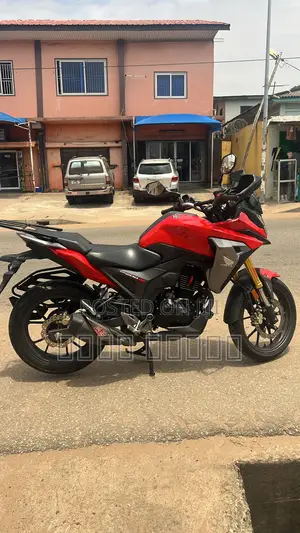Honda CB 2022 Red
