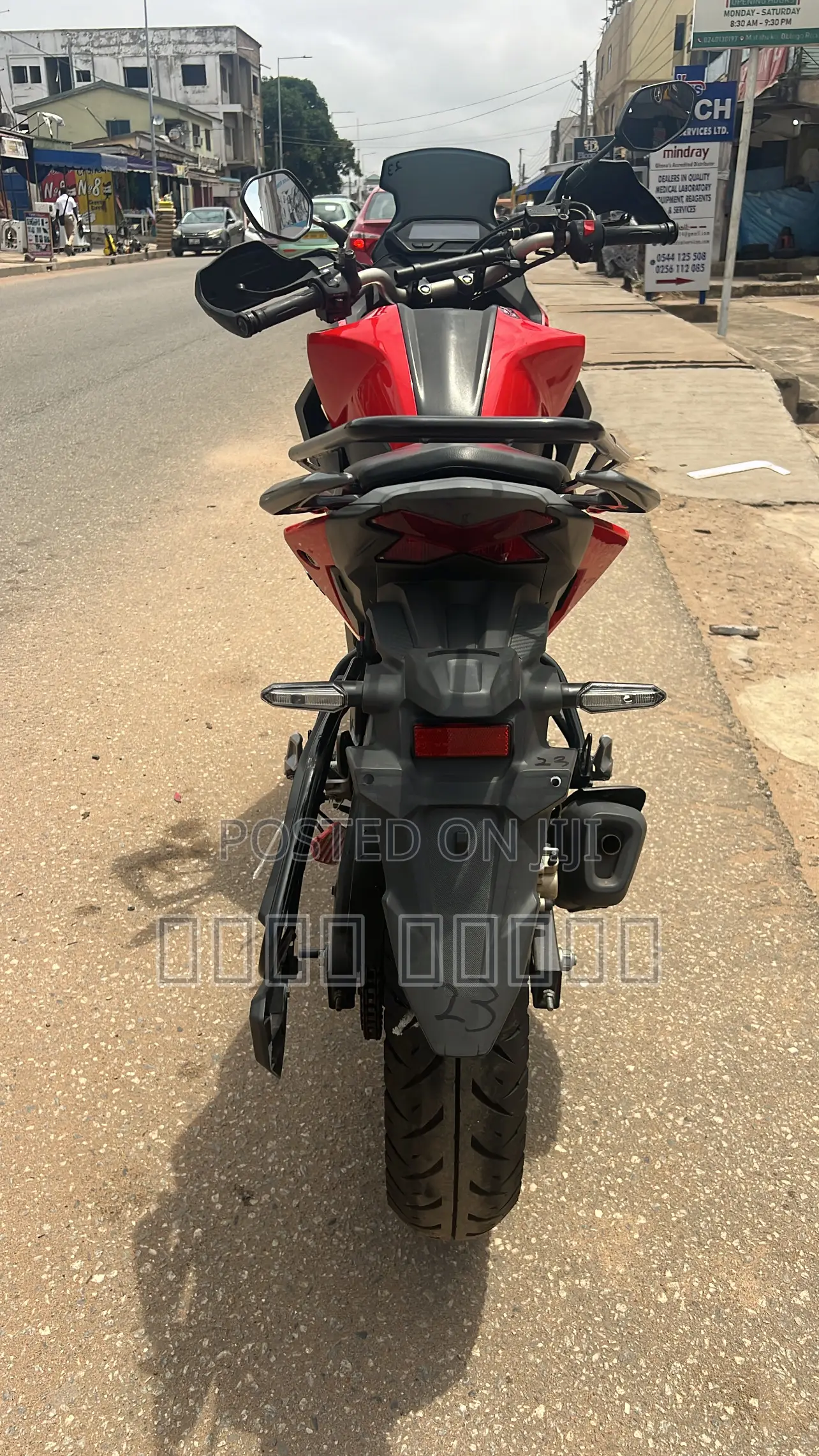 Honda CB 2022 Red