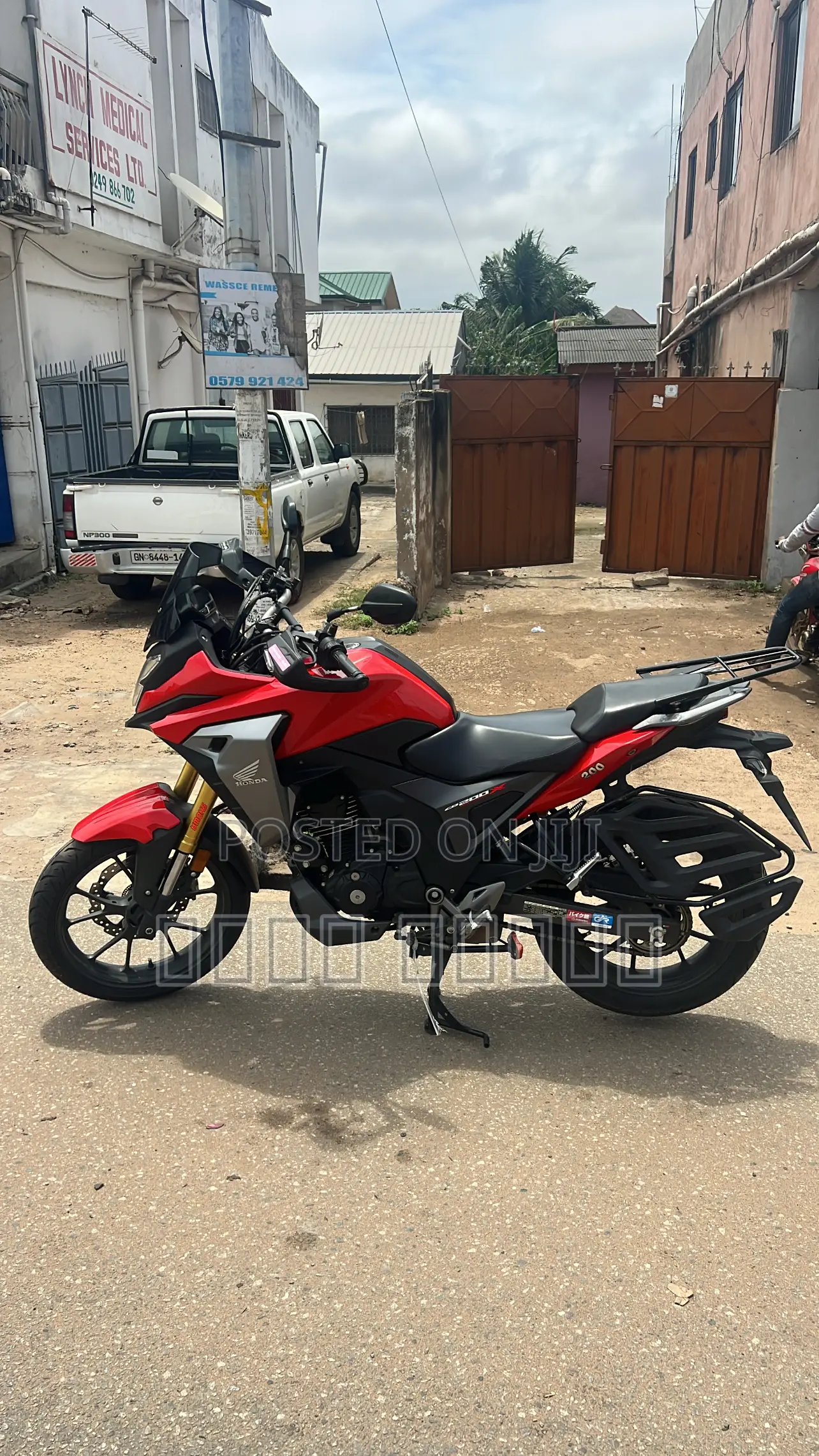 Honda CB 2022 Red