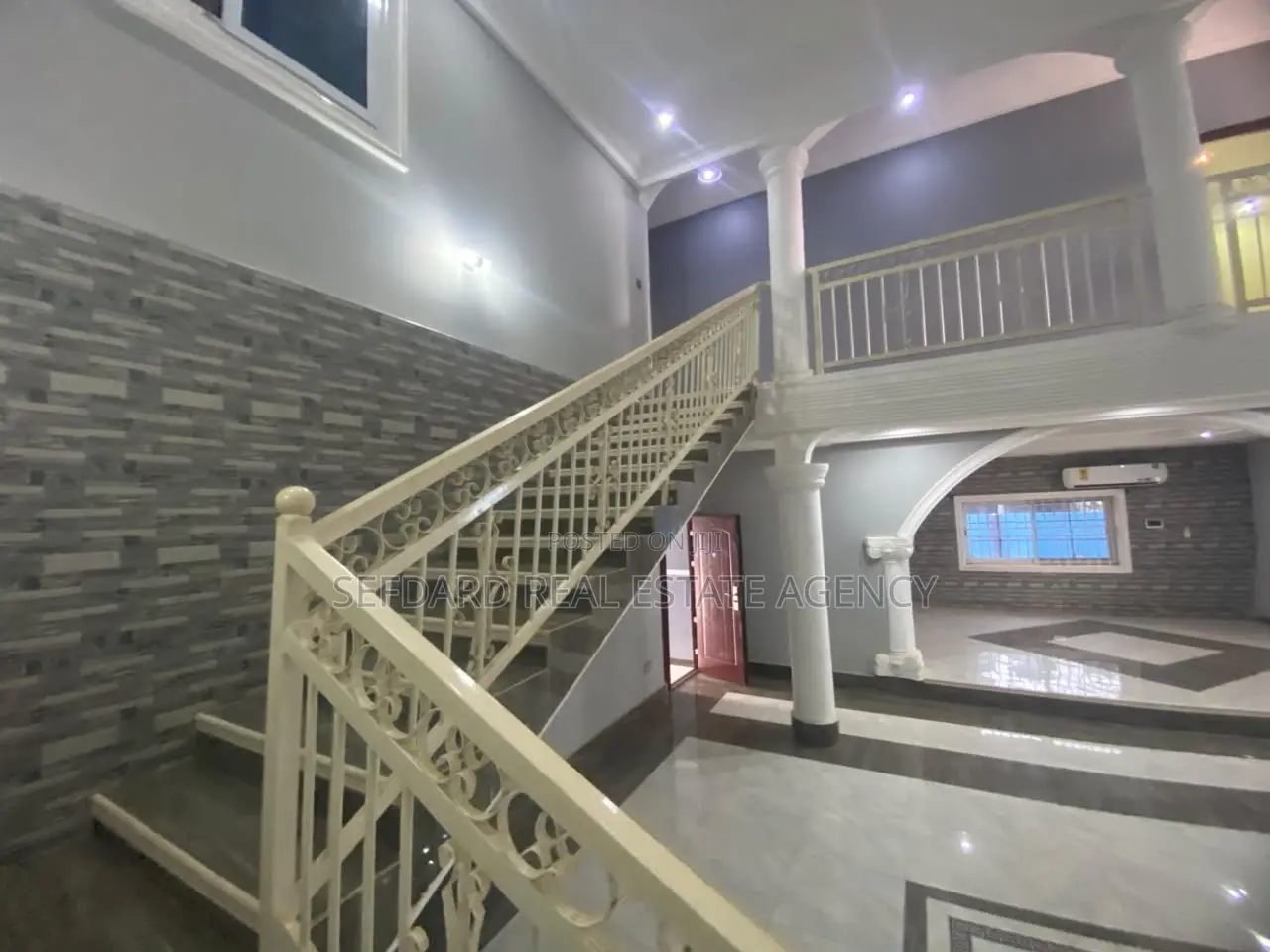5bdrm House in Sefdard Properties, Haatso for sale