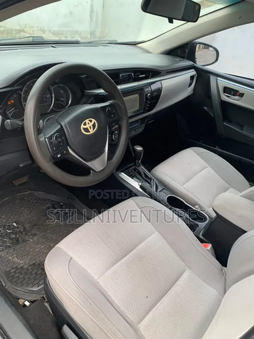 Toyota Corolla 2016 Black