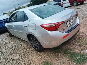 Toyota Corolla 2018 Silver