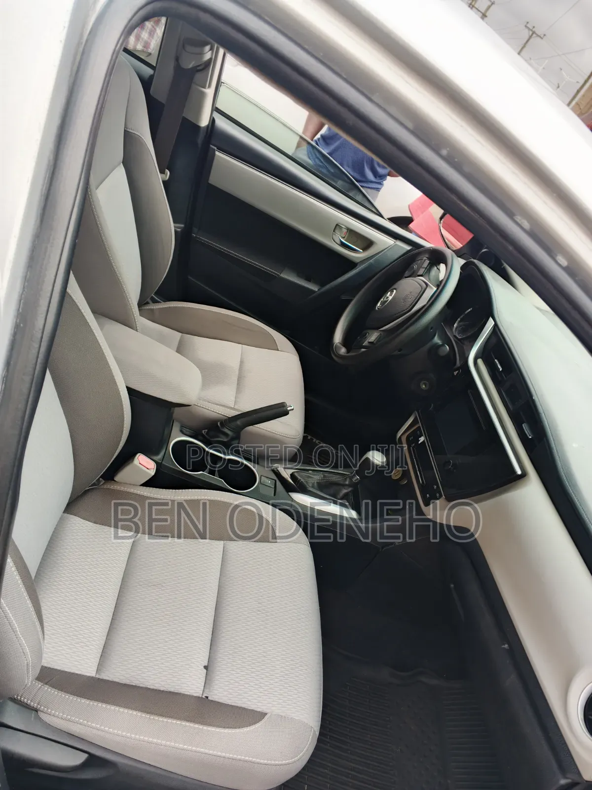 Toyota Corolla 2018 Silver