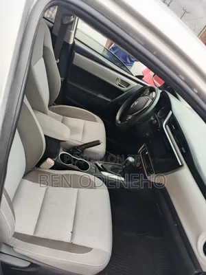 Toyota Corolla 2018 Silver