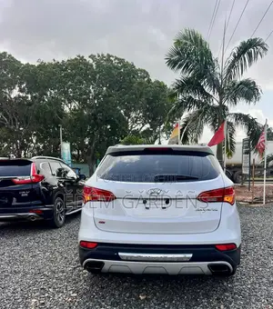 Hyundai Santa Fe 2015 White