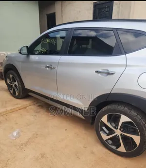 Hyundai Tucson SE AWD 2018 Silver