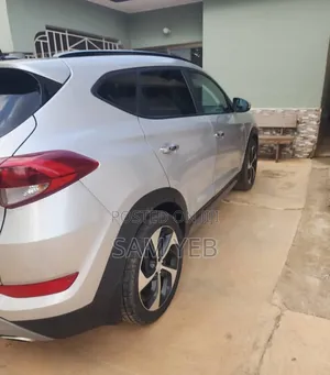 Hyundai Tucson SE AWD 2018 Silver