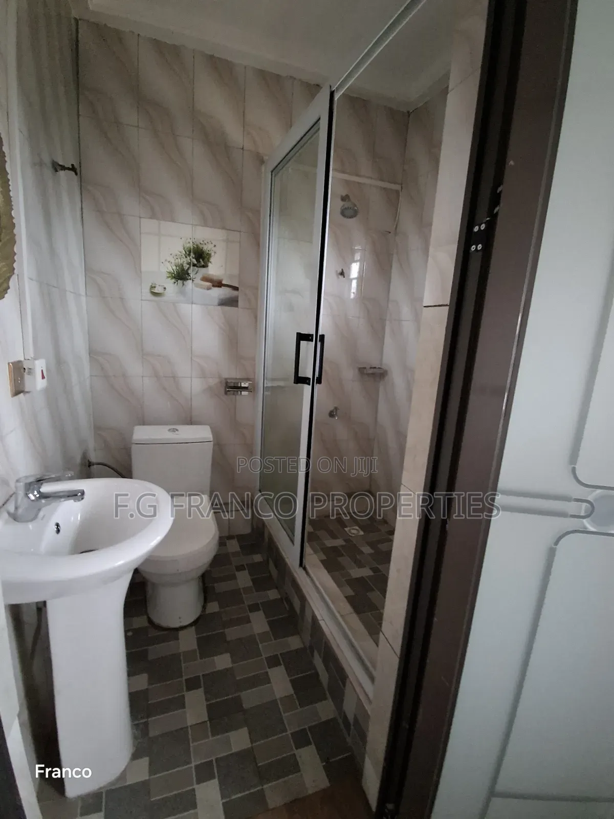 2bdrm Apartment in Kg Franco Properties, Coca Cola for rent