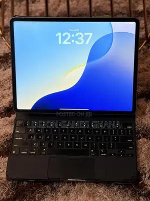 Apple iPad Pro (2022) 256 GB Silver