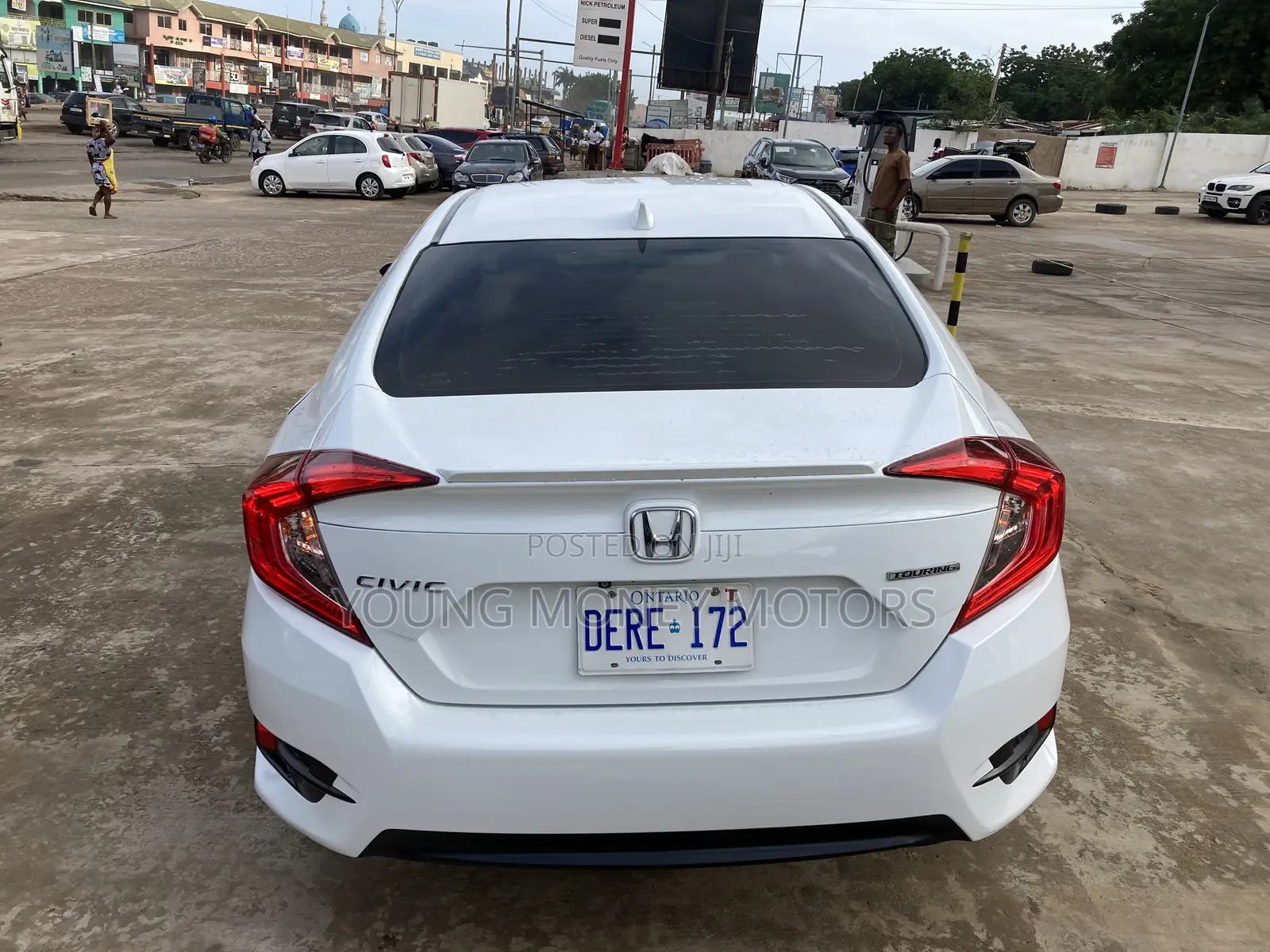 Honda Civic Touring 2dr Coupe (1.5L 4cyl) 2017 White
