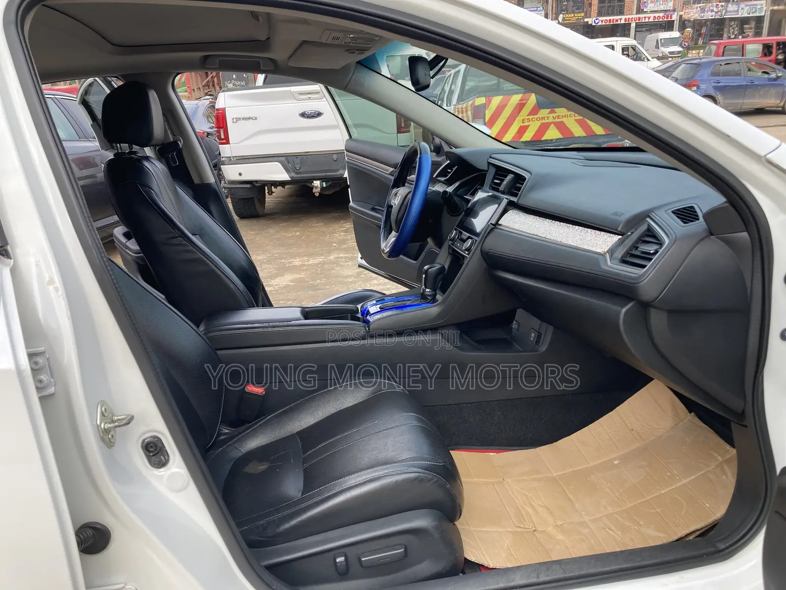 Honda Civic Touring 2dr Coupe (1.5L 4cyl) 2017 White