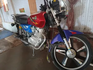 New Royal RY125 2024 Red