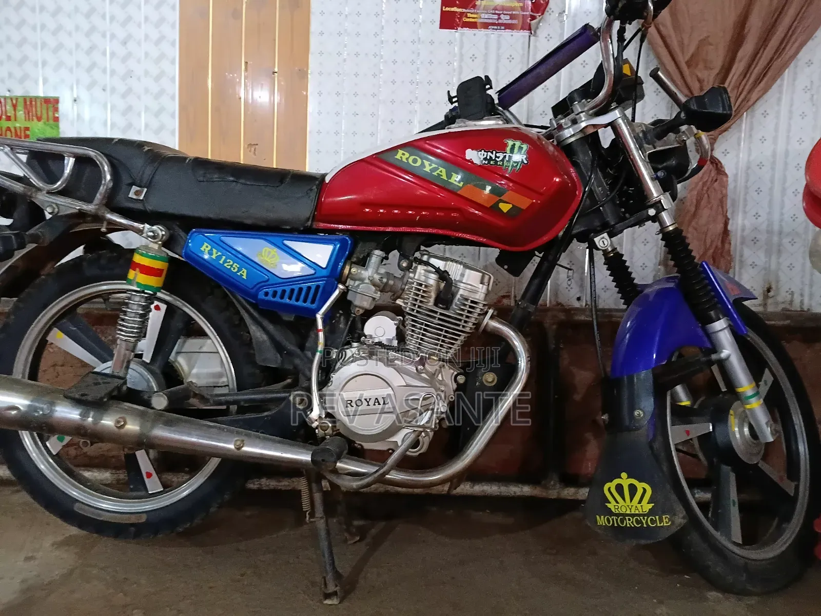 New Royal RY125 2024 Red