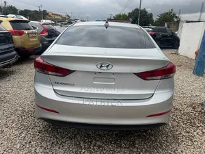 Hyundai Elantra 2017 Silver