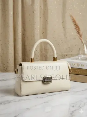 Elegant Women’s Shoulder Bag