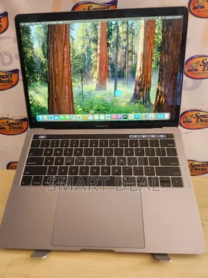 Laptop Apple MacBook Pro 8GB Intel Core i5 SSD 256GB