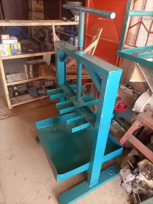 6 Bags Cassava Dough Squeezer