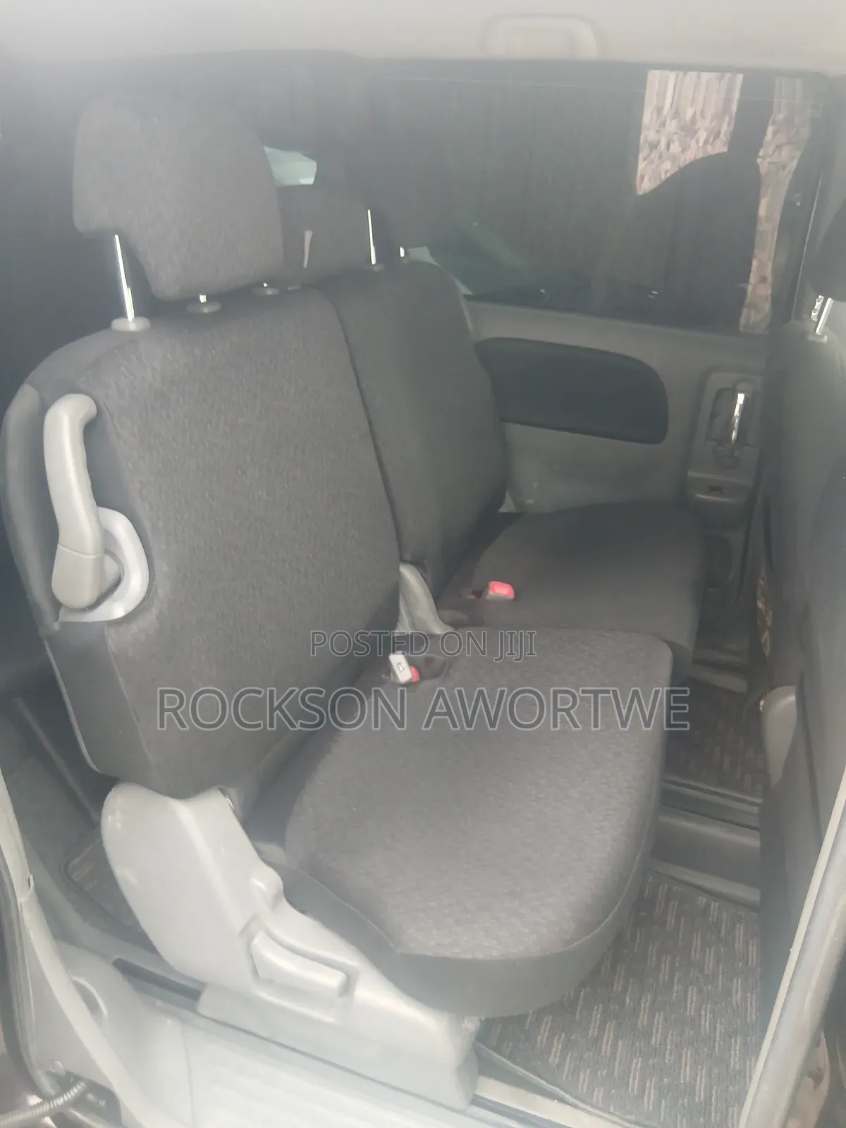 Toyota Sienta 2013 Brown