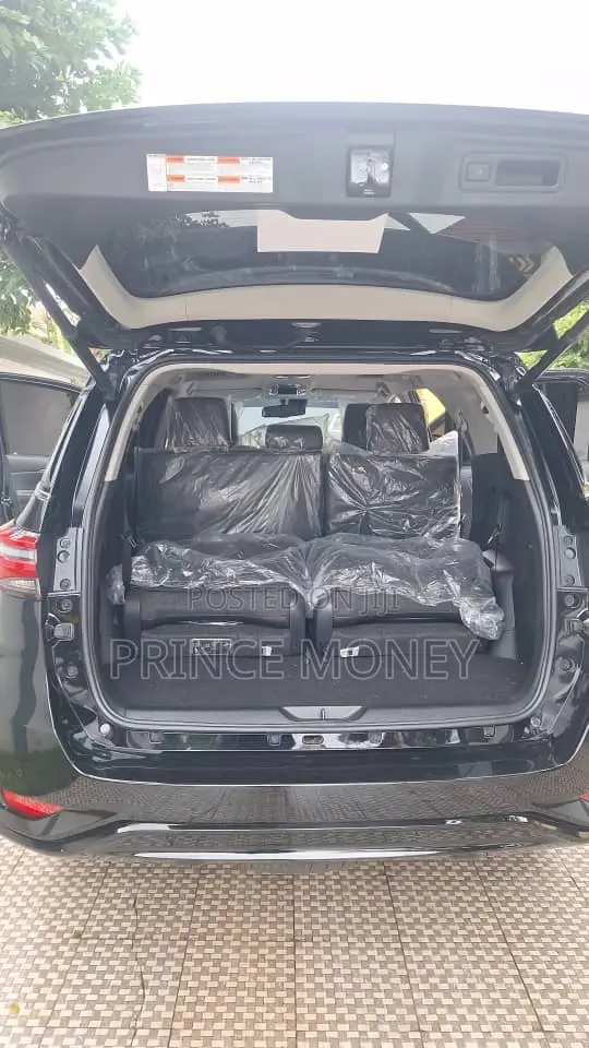 New Toyota Fortuner 2025 Black