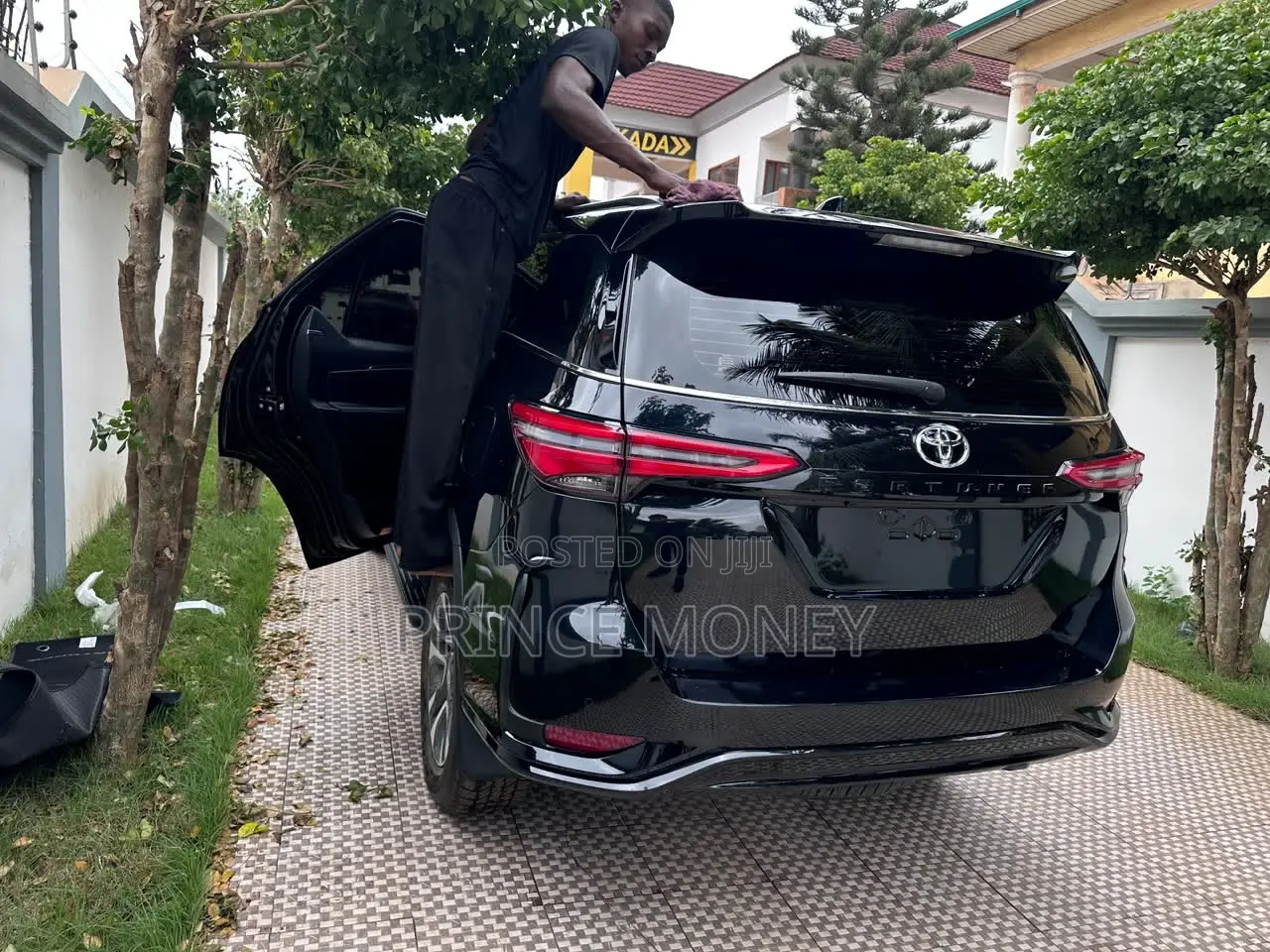 New Toyota Fortuner 2025 Black