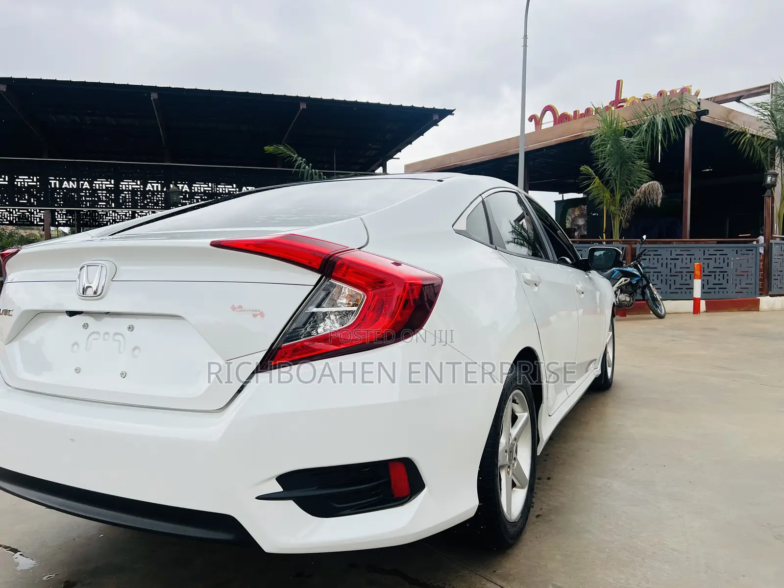 Honda Civic EX-T 4dr Sedan (1.5L 4cyl) 2017 White