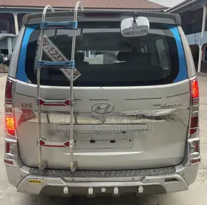 Hyundai Starex 2015 Silver