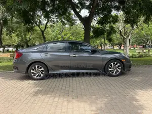 Honda Civic 2018 Gray