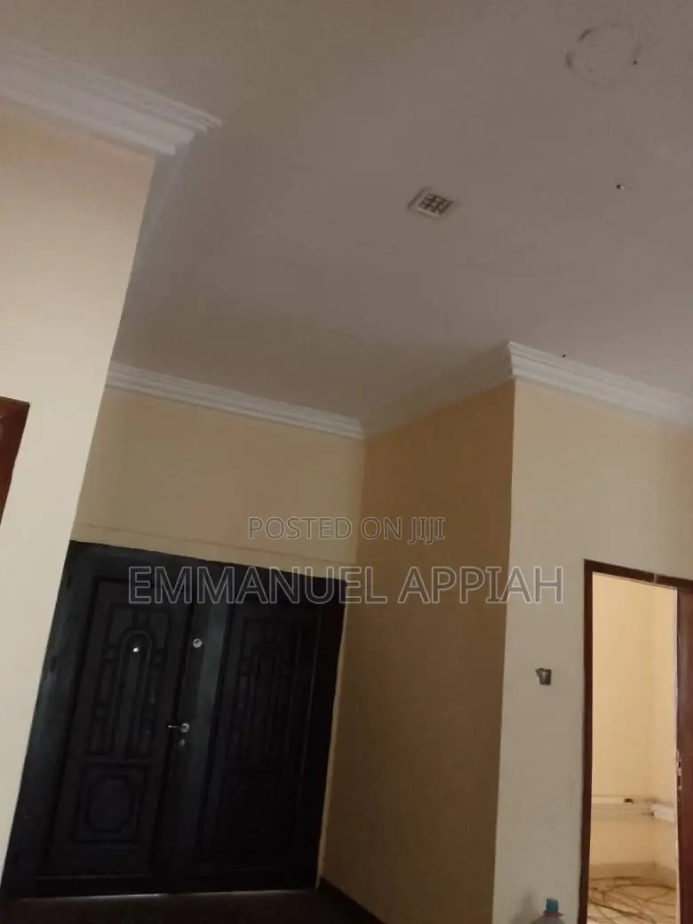 6bdrm House in Gbawe Bluecross for rent