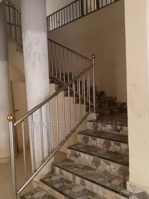 6bdrm House in Gbawe Bluecross for rent