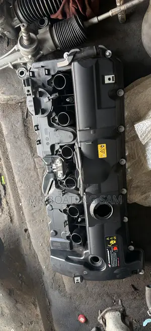 BMW 128i, 328i, 528i, X3, X5, and Z4 Valve Cover