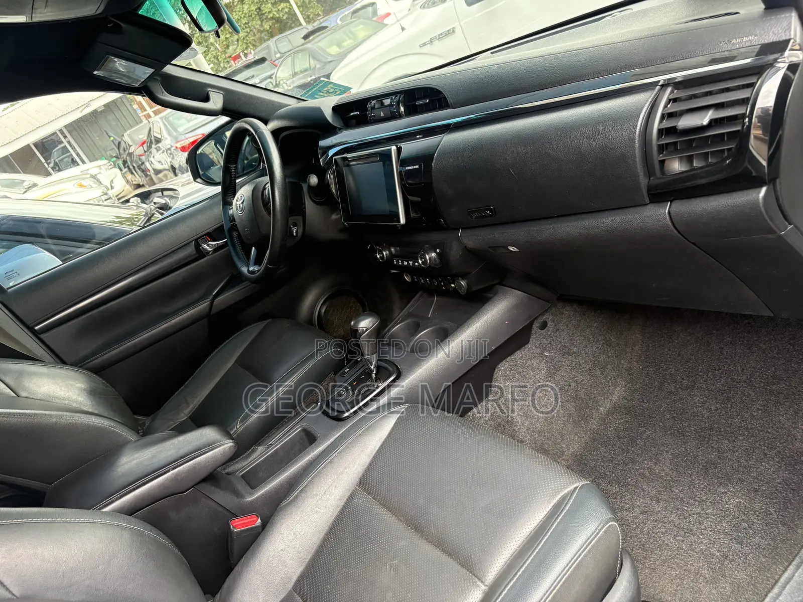 Toyota Hilux 2020 White