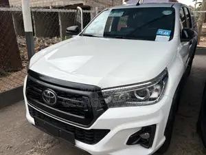 Toyota Hilux 2020 White