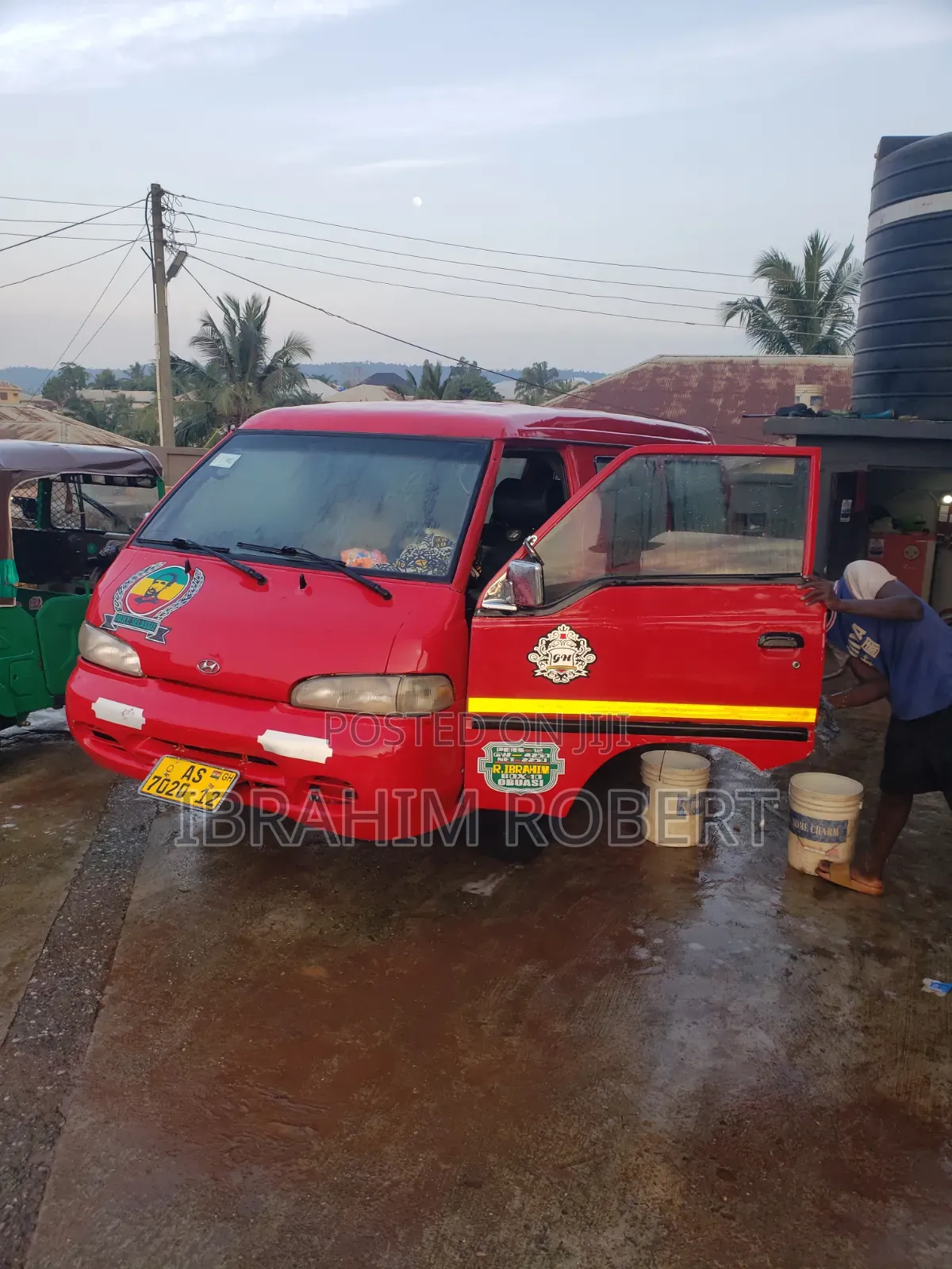 Hyundai H-100 2004 Red