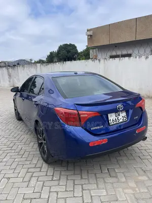 Toyota Corolla XSE (1.8L 4cyl 2A) 2019 Blue