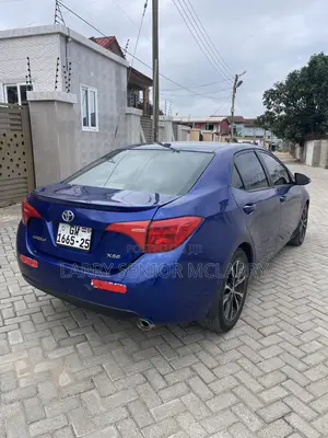 Toyota Corolla XSE (1.8L 4cyl 2A) 2019 Blue