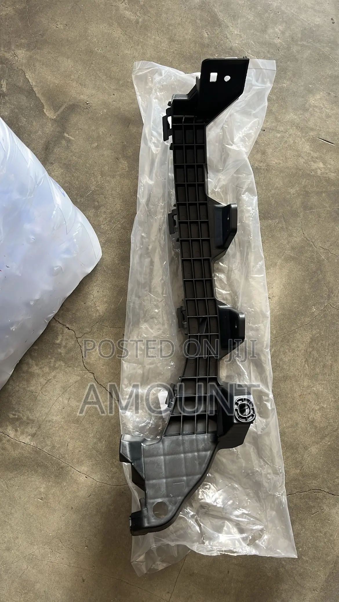 Honda HRV- 2023 Headlight Seat/Locker