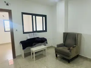 Furnished 1bdrm Apartment in Near Epel, Oxford Street for rent