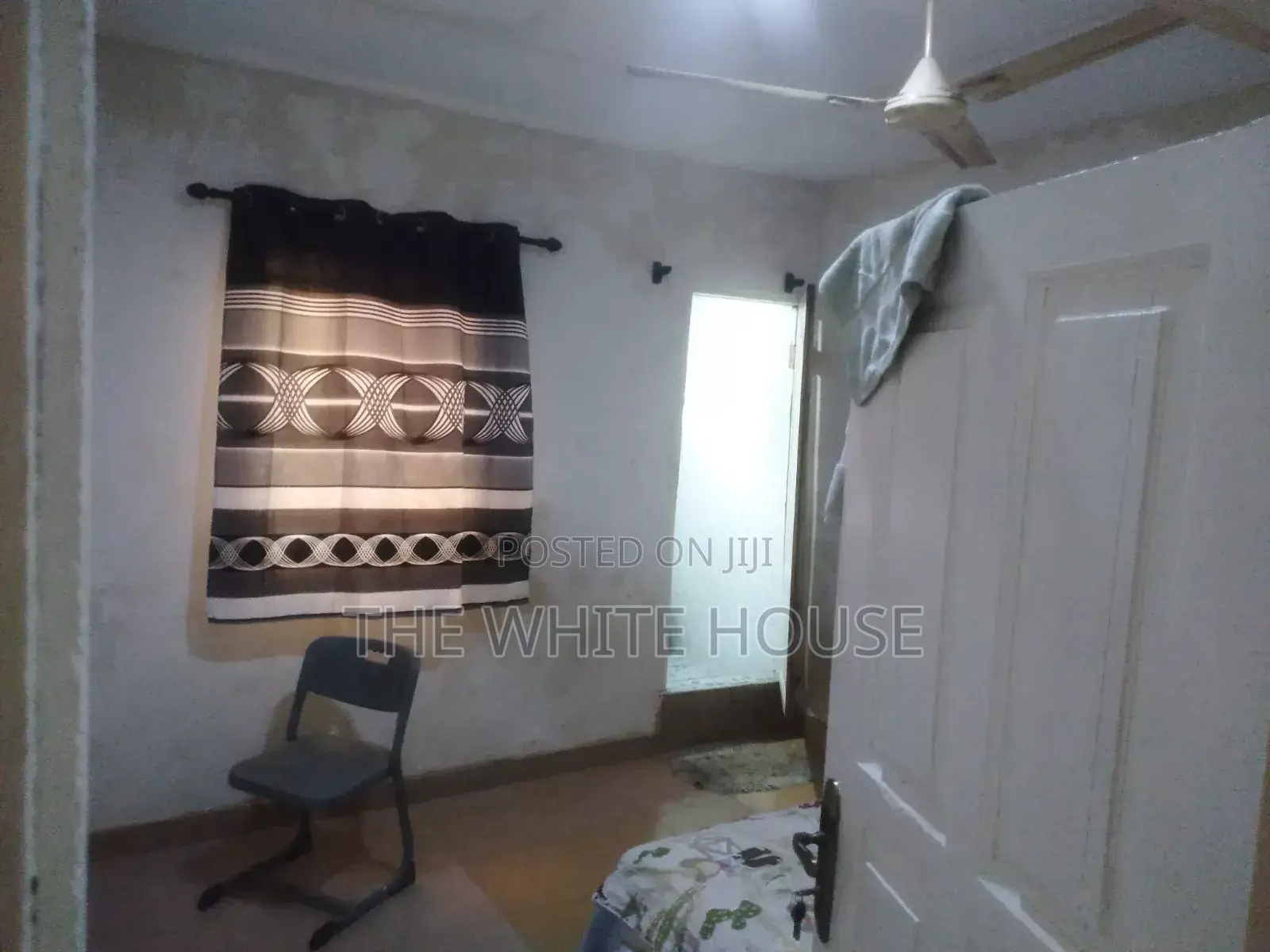 Mini Flat in Labone, Coffee Shop Area for rent