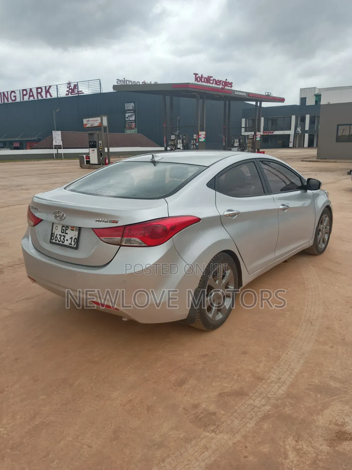 Hyundai Elantra 2013 Silver
