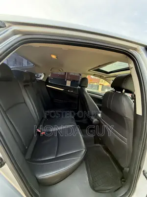 Honda Civic Touring Sedan 2018 Silver