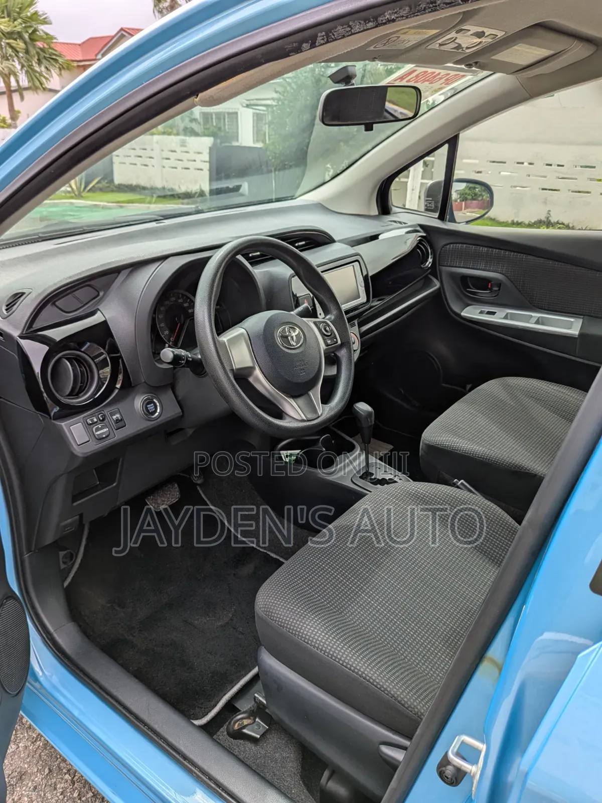 Toyota Vitz 2014 Blue