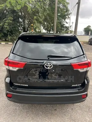 Toyota Highlander XLE V6 4x4 (3.5L 6cyl 6A) 2016 Black