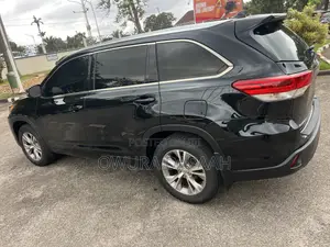 Toyota Highlander XLE V6 4x4 (3.5L 6cyl 6A) 2016 Black